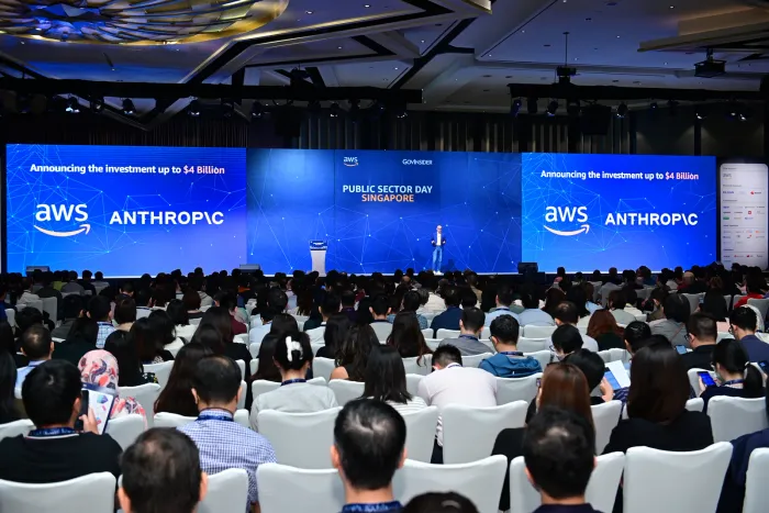 Ritesh Vajariya speaking in Singapore