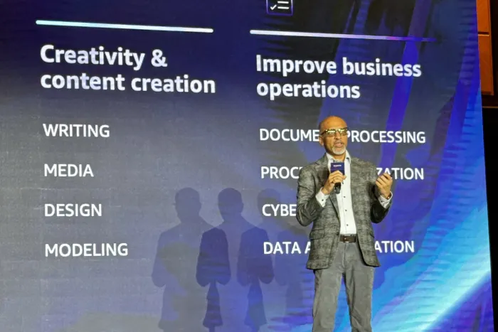 Ritesh Vajariya speaking in Beijing